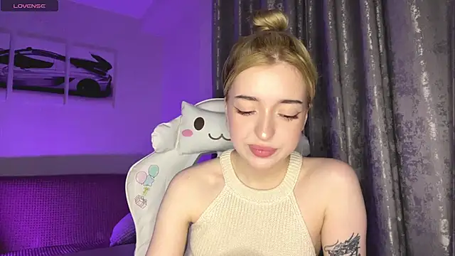 EllianaMiller online show from March 2026 10:32:01 PM