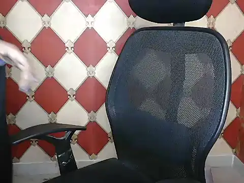 Snapshot of Shreya-S chatting on February 2026 03:06:01 AM Shreya-S online show from February 2026 03:06:01 AM