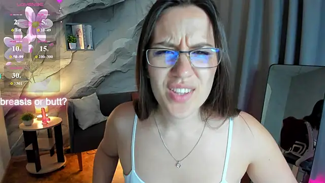 Snapshot of asti_bubbles chatting on June 2026 01:34:01 AM asti bubbles online show from June 2026 01:34:01 AM