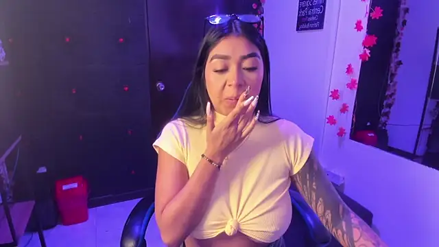 Keyla Cutte  online show from April 2026 03:20:01 AM