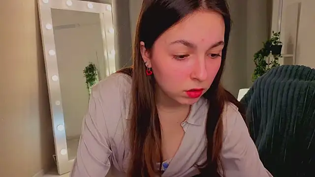 BellaThery online show from March 2026 05:22:01 AM