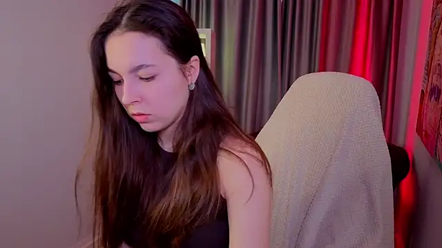 Snapshot of BellaThery chatting on July 2026 04:46:02 AM BellaThery online show from July 2026 04:46:02 AM