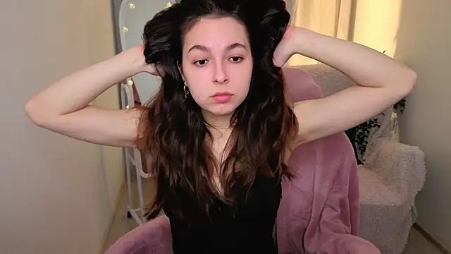 BellaThery online show from May 2026 05:27:02 AM