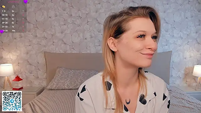 Snapshot of CleopatraHabibi chatting on February 2026 06:02:01 AM CleopatraHabibi online show from February 2026 06:02:01 AM