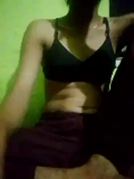 Snapshot of wifedesi7050 chatting on May 2026 04:37:01 PM wifedesi7050 online show from May 2026 04:37:01 PM