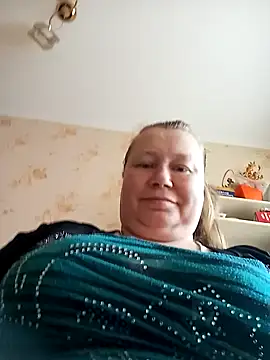 Snapshot of KiraStanton chatting on May 2026 12:11:01 PM KiraStanton online show from May 2026 12:11:01 PM