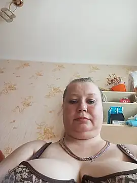 Snapshot of KiraStanton chatting on June 2026 12:32:01 PM KiraStanton online show from June 2026 12:32:01 PM