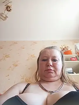 Snapshot of KiraStanton chatting on June 2026 11:27:01 AM KiraStanton online show from June 2026 11:27:01 AM