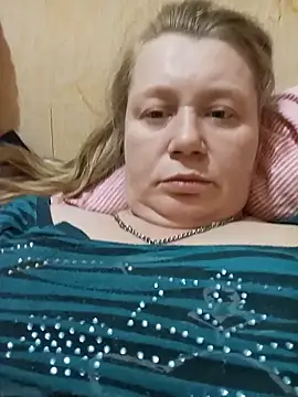 Snapshot of KiraStanton chatting on May 2026 12:21:01 AM KiraStanton online show from May 2026 12:21:01 AM