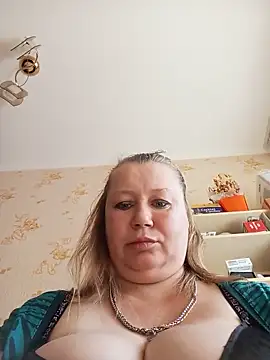 Snapshot of KiraStanton chatting on May 2026 12:33:02 PM KiraStanton online show from May 2026 12:33:02 PM