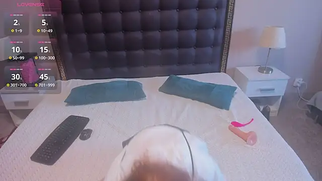 curly muffin online show from February 2026 05:51:01 AM