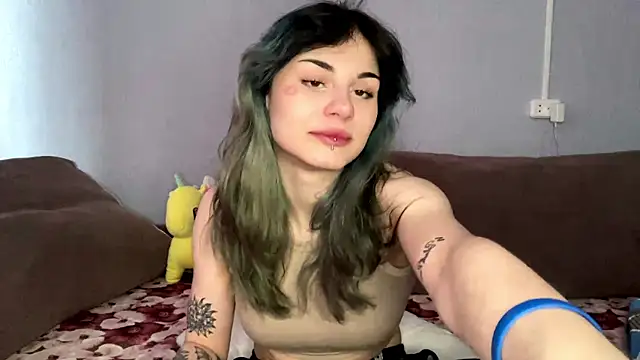 Snapshot of Emmibrilson chatting on March 2026 10:33:01 AM Emmibrilson online show from March 2026 10:33:01 AM