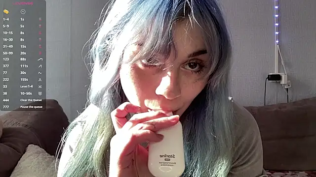 Emmibrilson online show from April 2026 12:30:01 PM