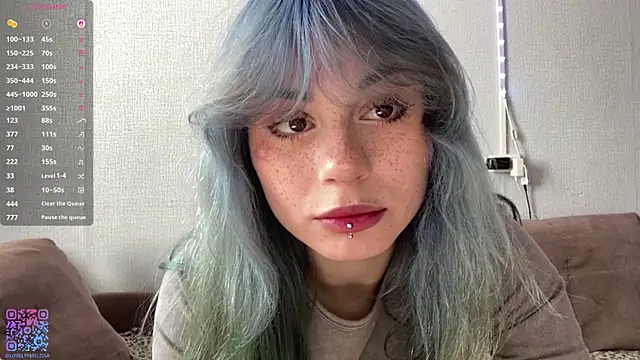 Emmibrilson online show from May 2026 10:20:01 AM