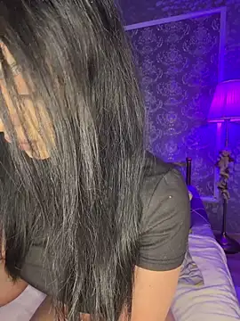 Olivia Noor online show from April 2026 12:28:01 AM