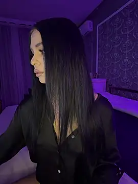 Olivia Noor online show from April 2026 05:39:01 PM