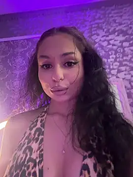Snapshot of Olivia_Noor chatting on June 2026 08:09:02 PM Olivia Noor online show from June 2026 08:09:02 PM