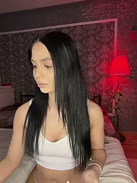 Olivia Noor online show from April 2026 10:00:02 PM