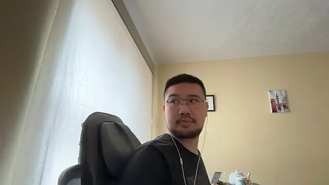 jasonryu2025 online show from April 2026 10:44:02 AM