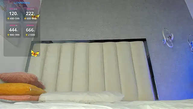 Ambarr Moon  online show from February 2026 07:25:02 PM