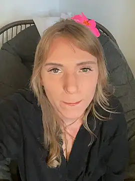 TiffyRose online show from February 2026 02:17:02 PM