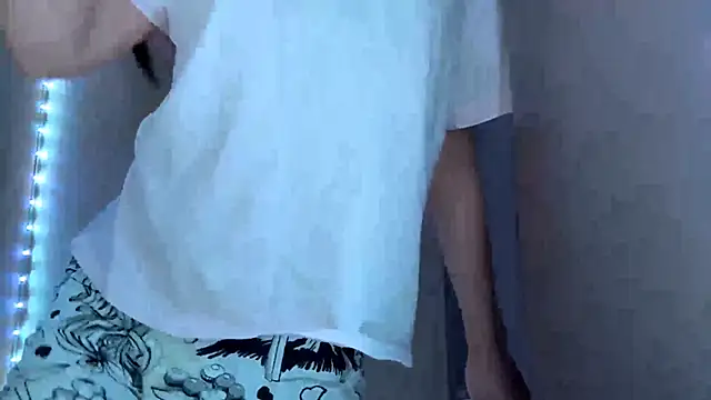 MeiMoon online show from February 2026 01:00:01 PM