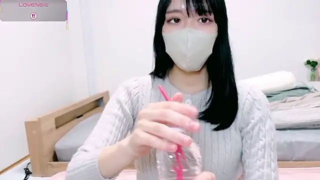 natsuka-chan online show from April 2026 11:01:01 AM