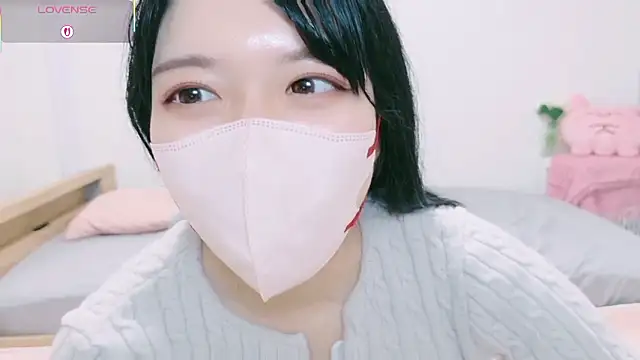 natsuka-chan online show from April 2026 11:04:01 AM