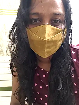 Shaliniqueen online show from April 2026 08:05:01 AM