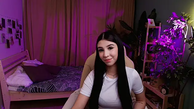 Snapshot of Inma_Cuesta chatting on April 2026 02:35:01 PM Inma Cuesta online show from April 2026 02:35:01 PM
