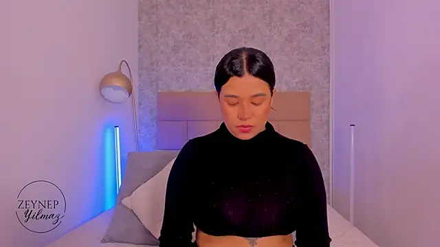 ZeynepYilmaz online show from April 2026 09:27:01 PM