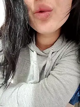 halii21 online show from March 2026 10:14:01 PM