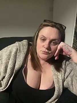 Busty-GilfQuinn online show from February 2026 05:07:01 AM