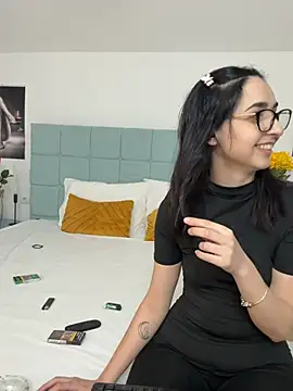 Snapshot of DoublleChocollate chatting on February 2026 05:02:01 PM DoublleChocollate online show from February 2026 05:02:01 PM