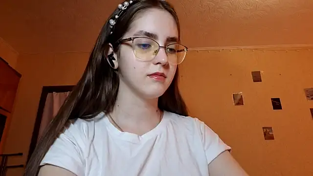 Katelemon online show from March 2026 12:30:01 PM