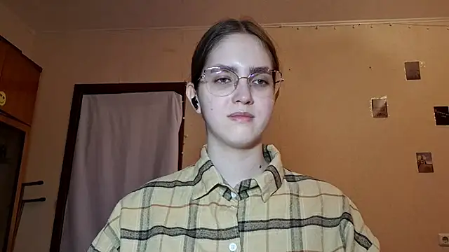 Katelemon online show from April 2026 02:54:02 PM