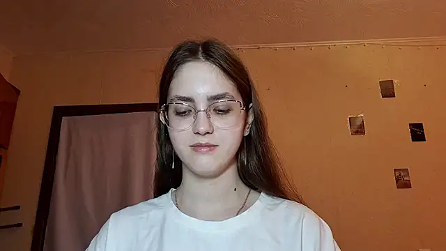 Katelemon online show from April 2026 11:33:01 AM