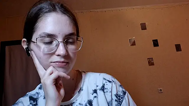 Snapshot of Katelemon chatting on May 2026 01:54:01 PM Katelemon online show from May 2026 01:54:01 PM