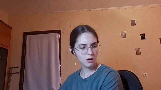 Snapshot of Katelemon chatting on June 2026 09:18:01 AM Katelemon online show from June 2026 09:18:01 AM