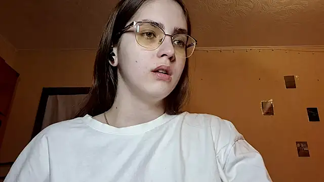 Katelemon online show from March 2026 06:46:01 AM