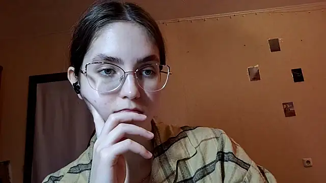 Snapshot of Katelemon chatting on May 2026 01:12:02 PM Katelemon online show from May 2026 01:12:02 PM