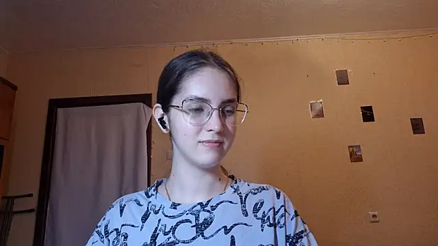 Snapshot of Katelemon chatting on June 2026 03:22:02 PM Katelemon online show from June 2026 03:22:02 PM