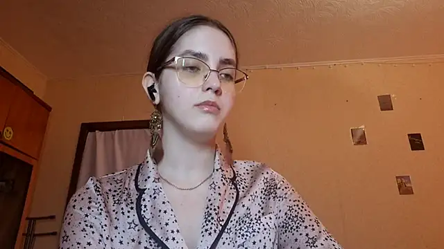 Katelemon online show from March 2026 12:43:01 PM