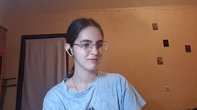 Snapshot of Katelemon chatting on July 2026 10:15:01 AM Katelemon online show from July 2026 10:15:01 AM