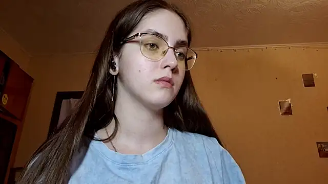 Katelemon online show from March 2026 02:19:02 PM