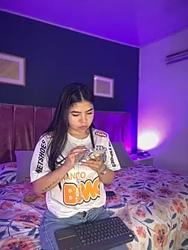 Ambarina  online show from June 2026 11:41:02 AM