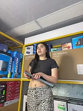 Ambarina  online show from July 2026 11:54:01 AM