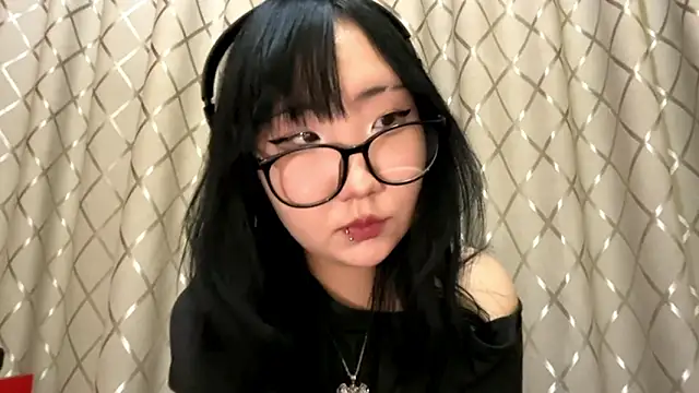 Yunananaa online show from February 2026 02:17:02 PM