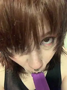 vampboytoy online show from February 2026 06:20:01 PM