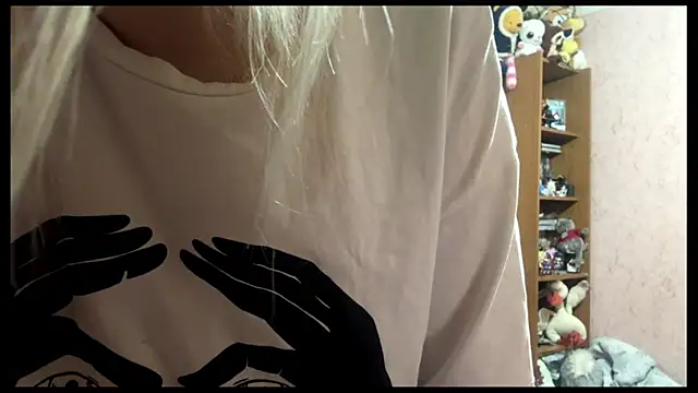 LiraDreamX online show from April 2026 03:16:01 PM